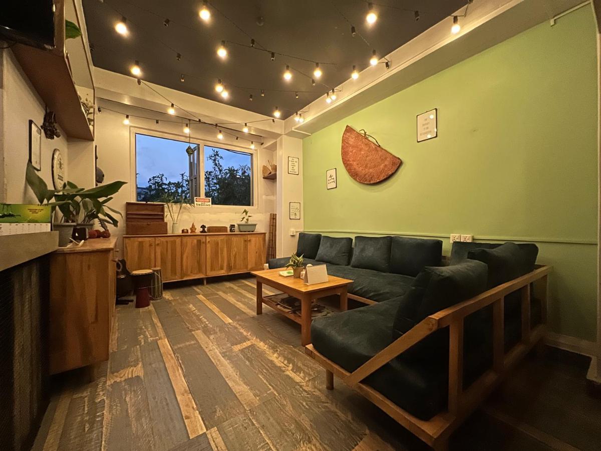Gaurishankar Backpackers Hostel Покхара Экстерьер фото