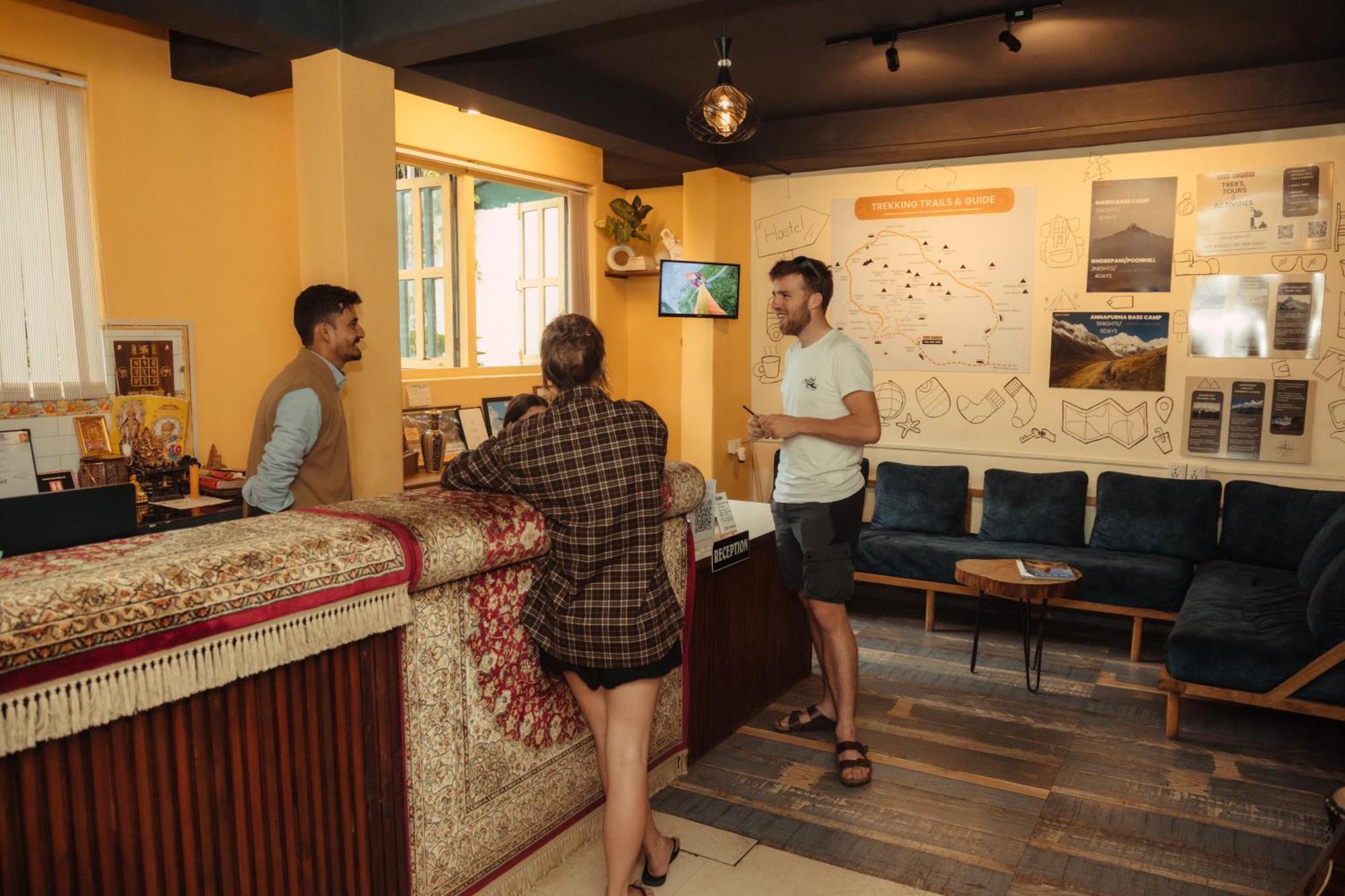 Gaurishankar Backpackers Hostel Покхара Экстерьер фото