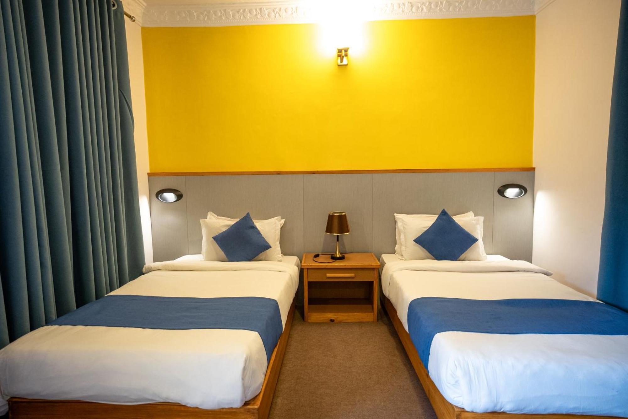 Gaurishankar Backpackers Hostel Покхара Экстерьер фото