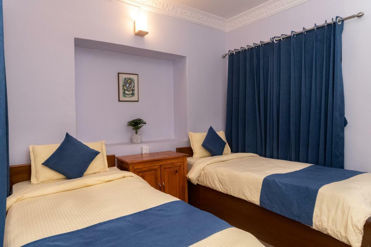 Gaurishankar Backpackers Hostel Покхара Экстерьер фото