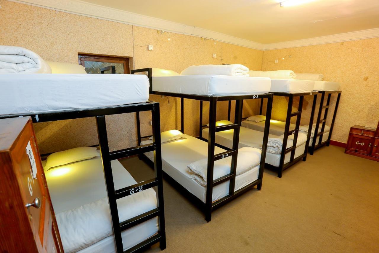 Gaurishankar Backpackers Hostel Покхара Экстерьер фото