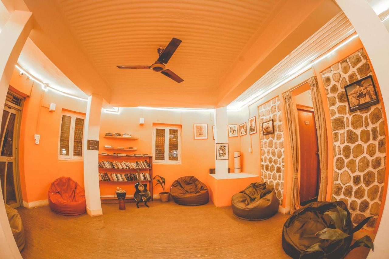 Gaurishankar Backpackers Hostel Покхара Экстерьер фото